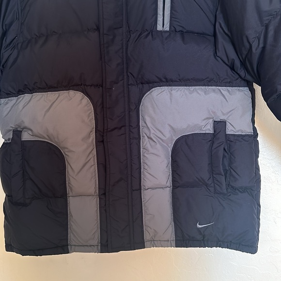 NIKE Winter Coat Used in very good condition fits Adult Small - Picture 2 of 6